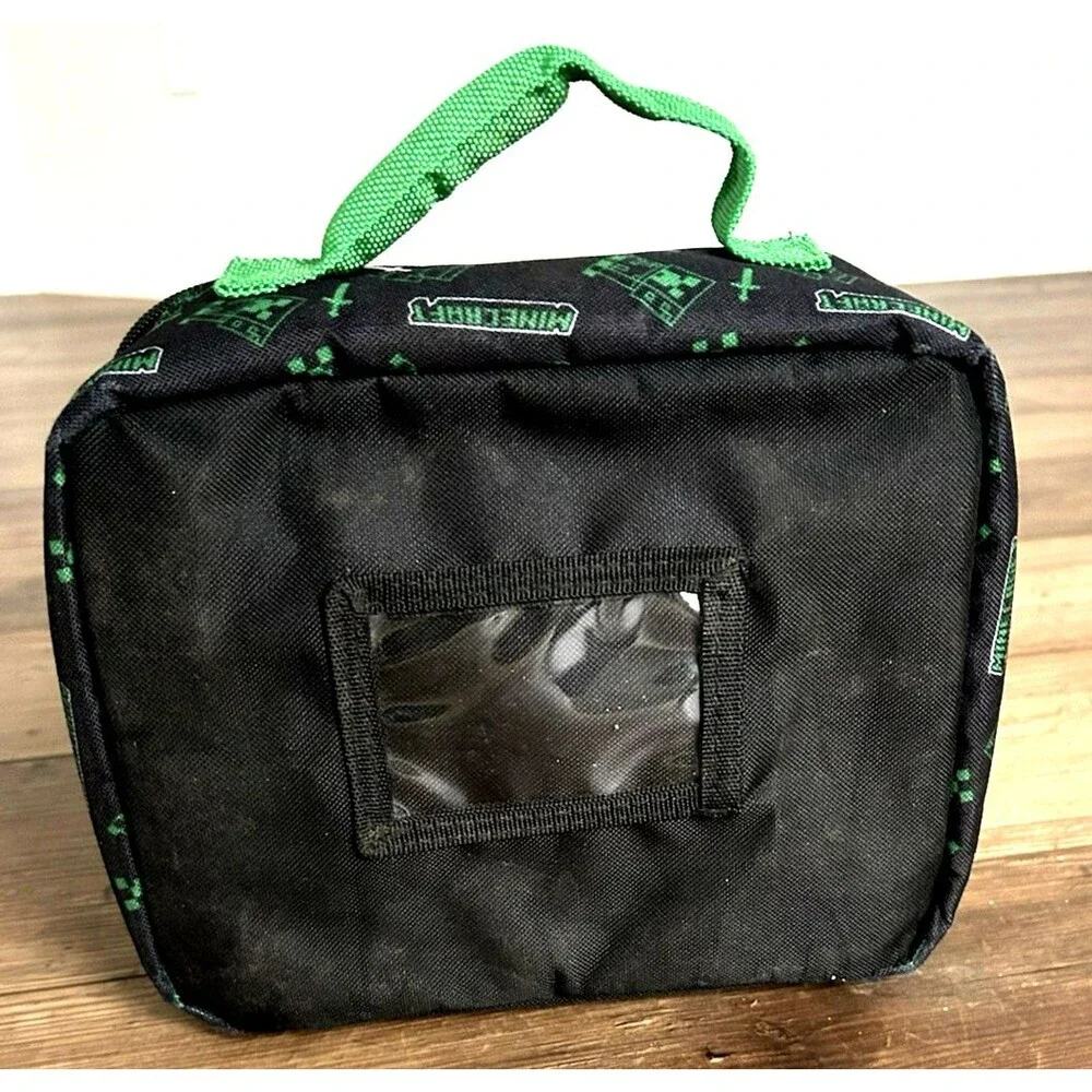 Minecraft creeper green